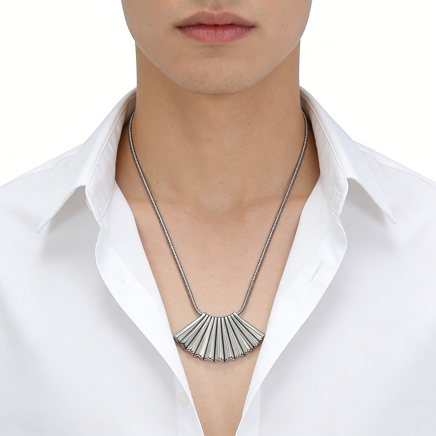 Vintage Fan-shaped Pleated Design Silver Pendant Necklace